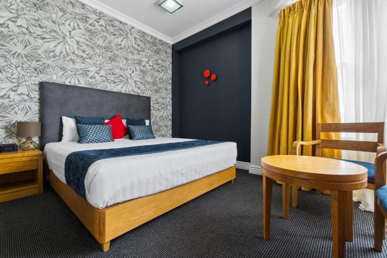 Ramada By Wyndham, Hamilton City Center Экстерьер фото